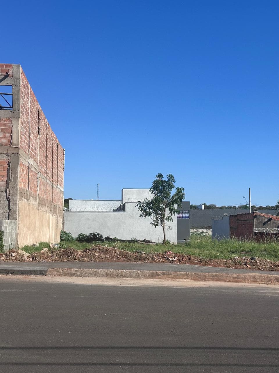 Terreno / Lote / Condomínio em Pampulha - Uberlândia